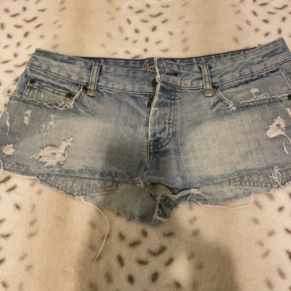 Short American Eagle size 6